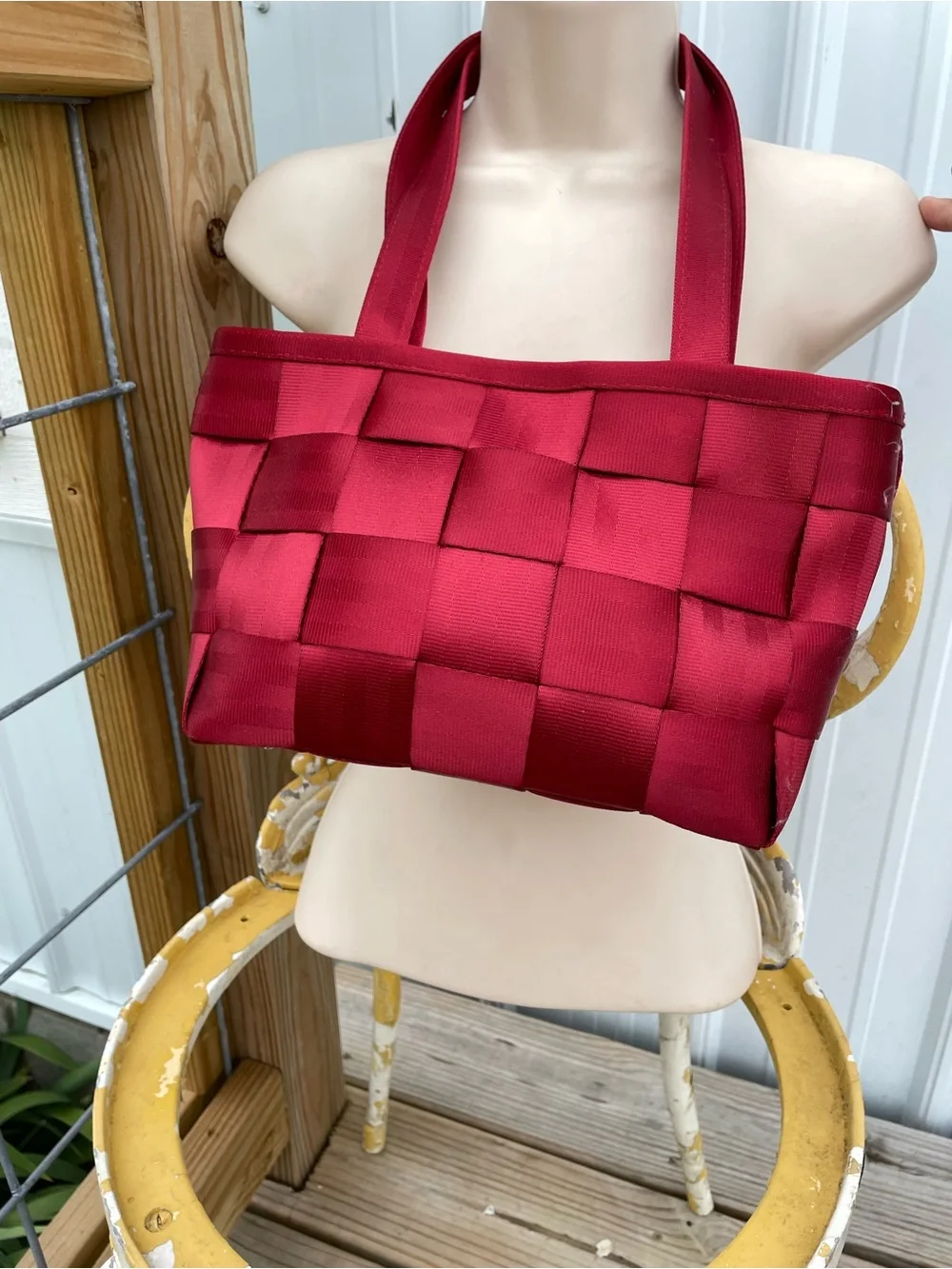 Harvey’s seatbelt Burgundy Tote Bag - Picture 2 of 8